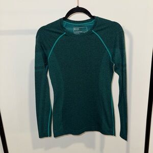 Figs Women’s Dark Cactus Salta Seamless Long sleeve Underscrub